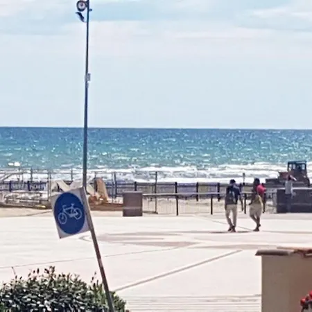 Apartment Con Terrazza Fronte Mare *
