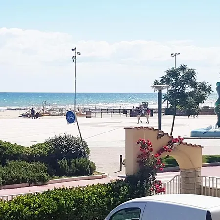 Con Terrazza Fronte Mare Apartmán