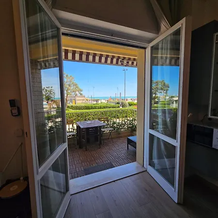 아파트 Con Terrazza Fronte Mare