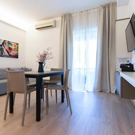 아파트 Con Terrazza Fronte Mare *